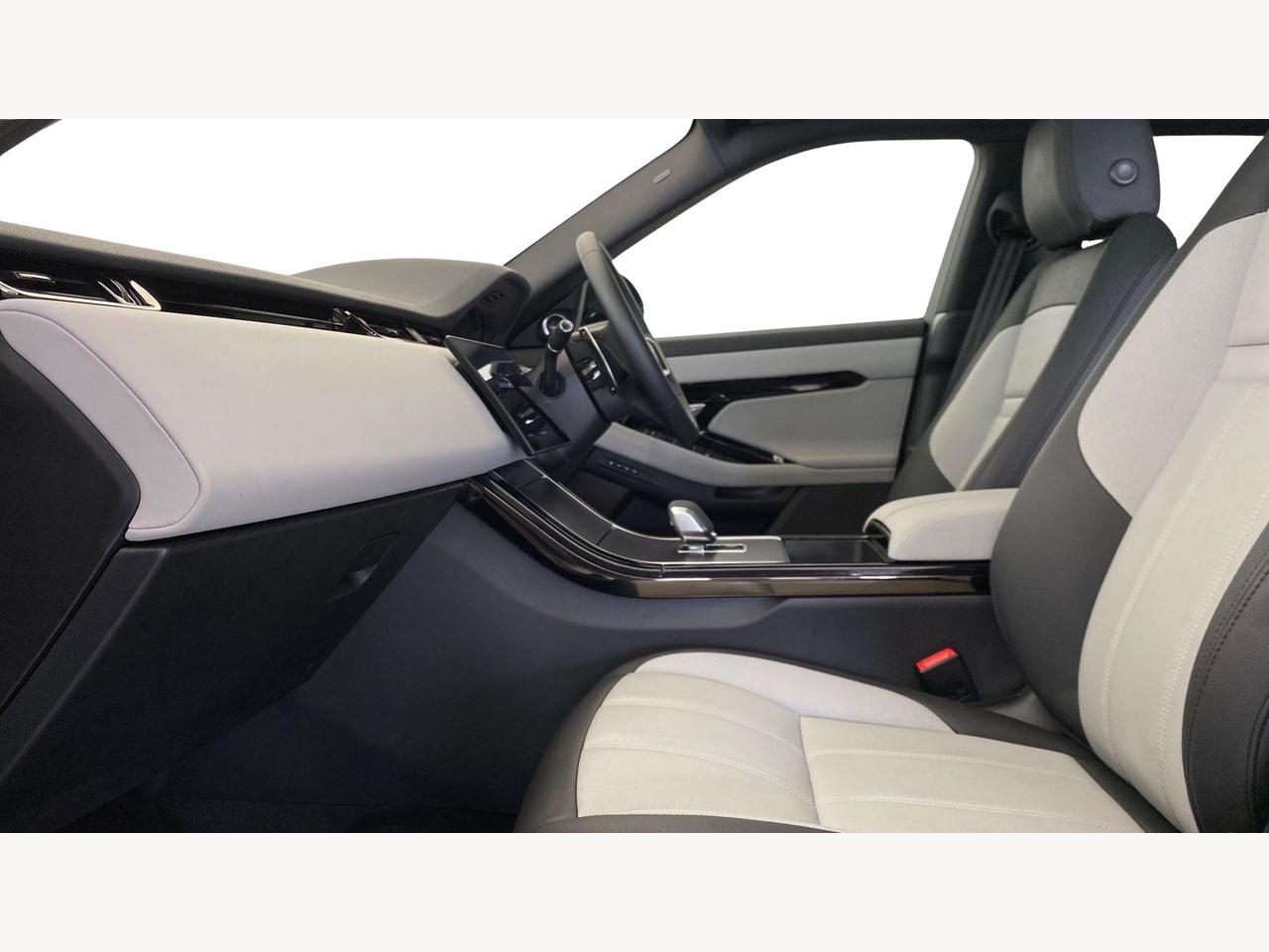 Used Land Rover Range Rover Evoque 2025 for sale - 76679880: Photo 3