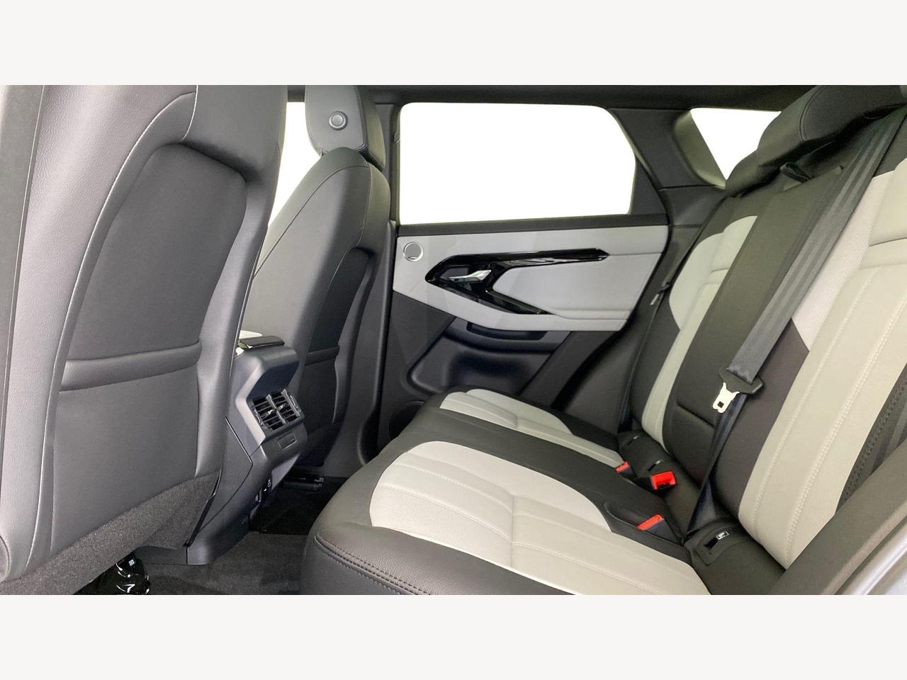 Used Land Rover Range Rover Evoque 2025 for sale - 76679880: Photo 4