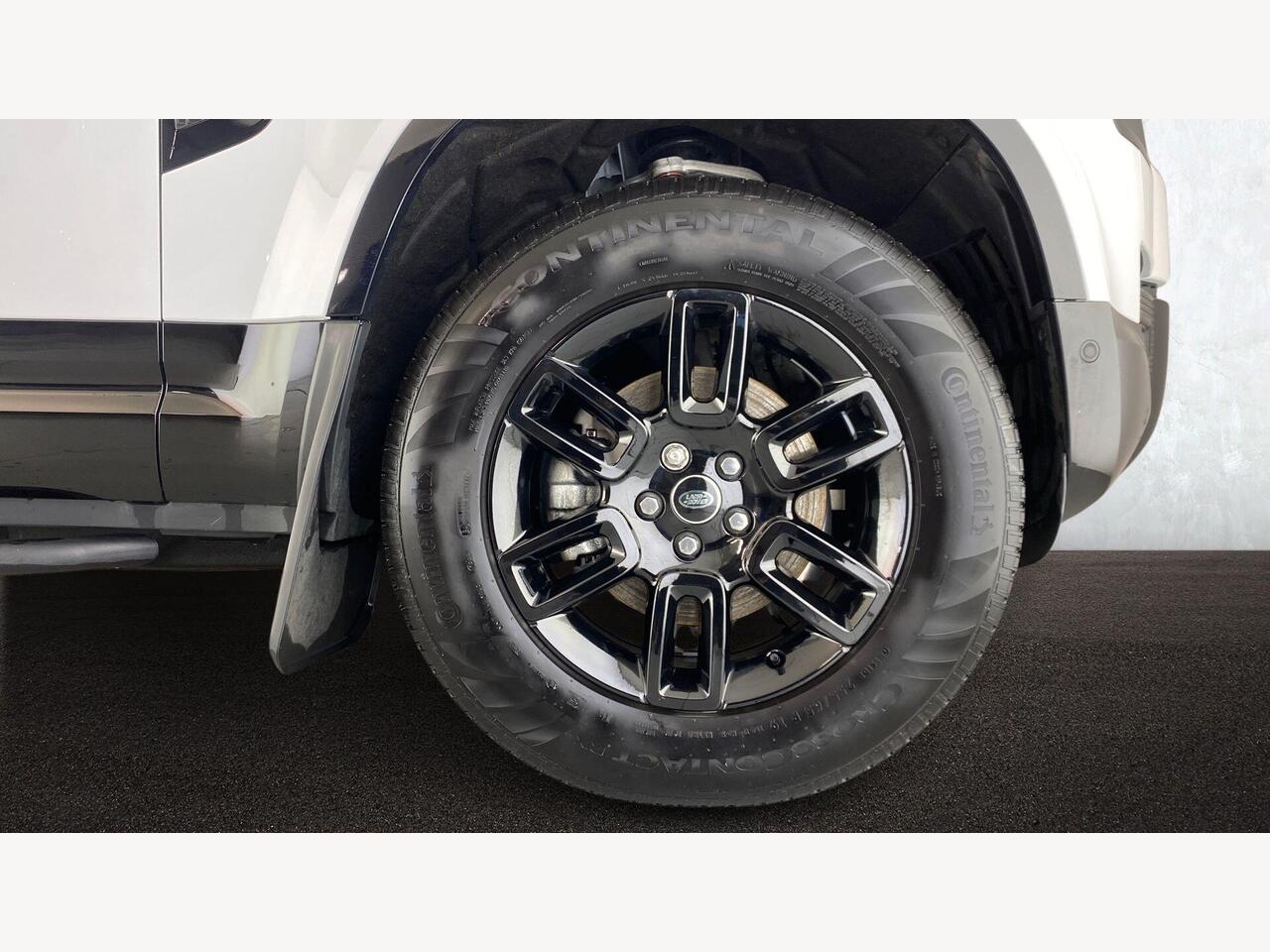 Used Land Rover Defender 2025 for sale - 77959506: Photo 8