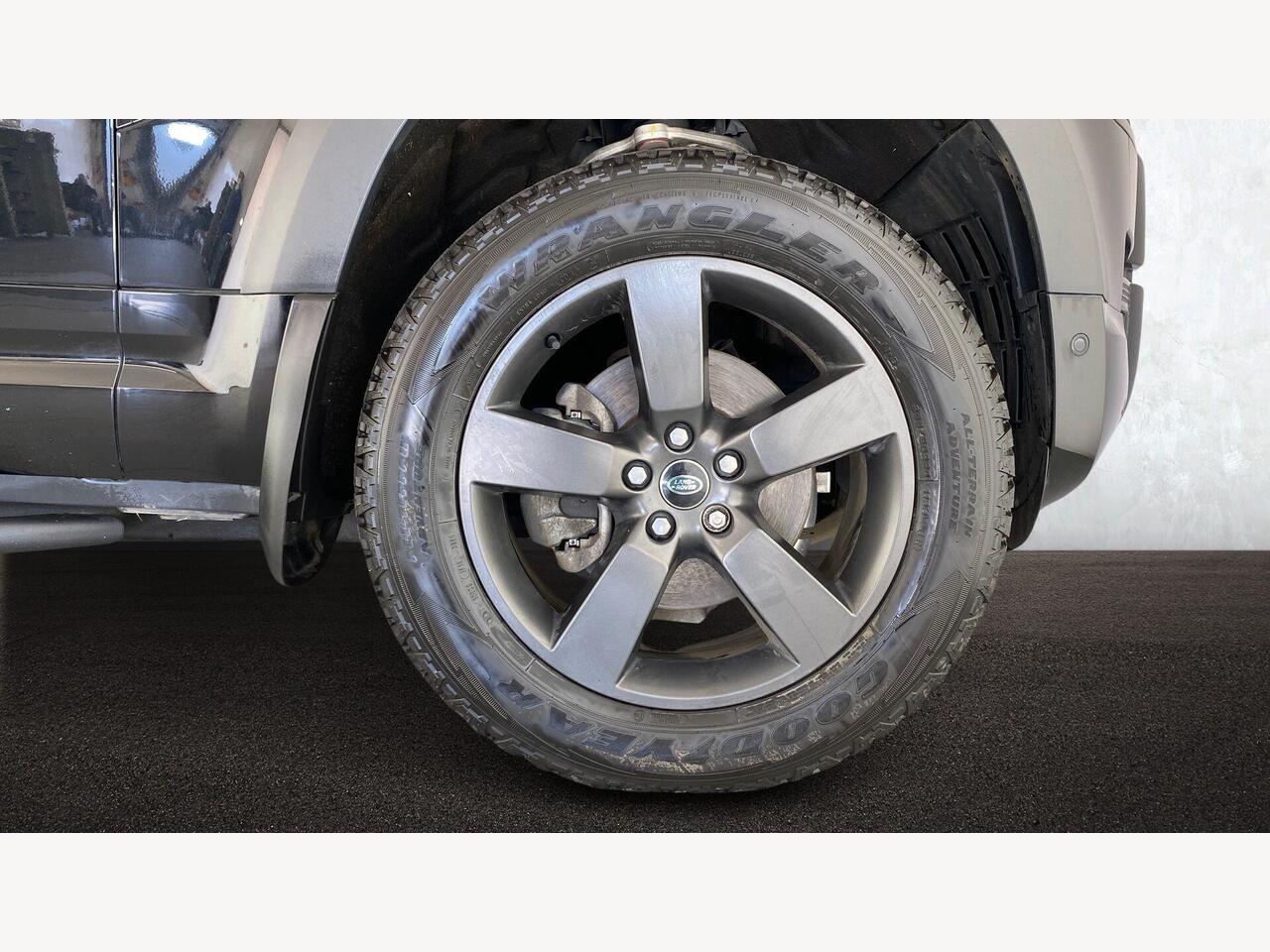 Used Land Rover Defender 2023 for sale - 77725511: Photo 8