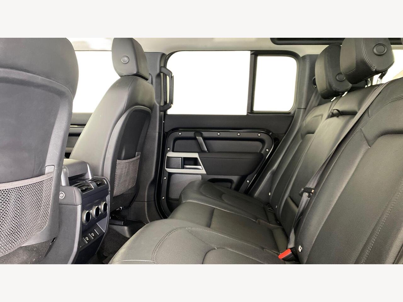 Used Land Rover Defender 2022 for sale - 76675263: Photo 5