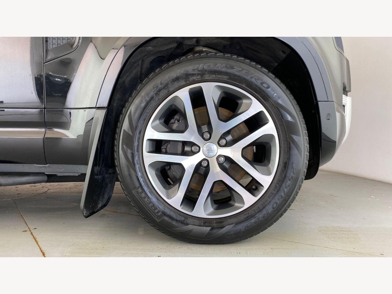 Used Land Rover Defender 2022 for sale - 76675263: Photo 9