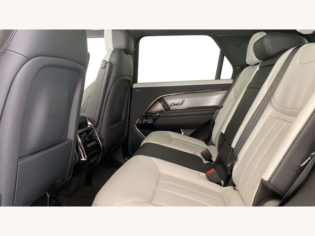 Used Land Rover Range Rover Sport 2025 for sale - 77151943: Photo 4