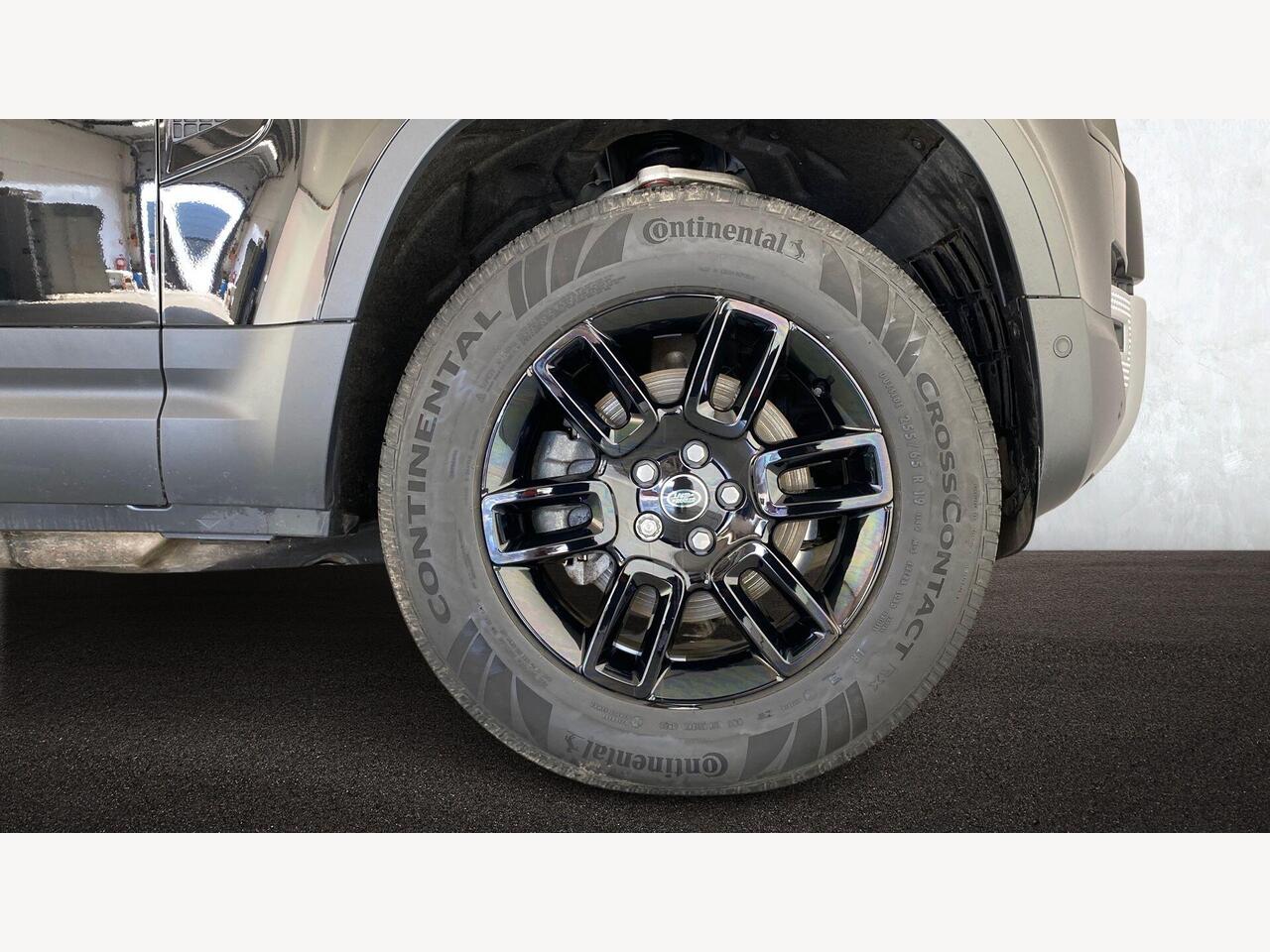 Used Land Rover Defender 2025 for sale - 78139254: Photo 8