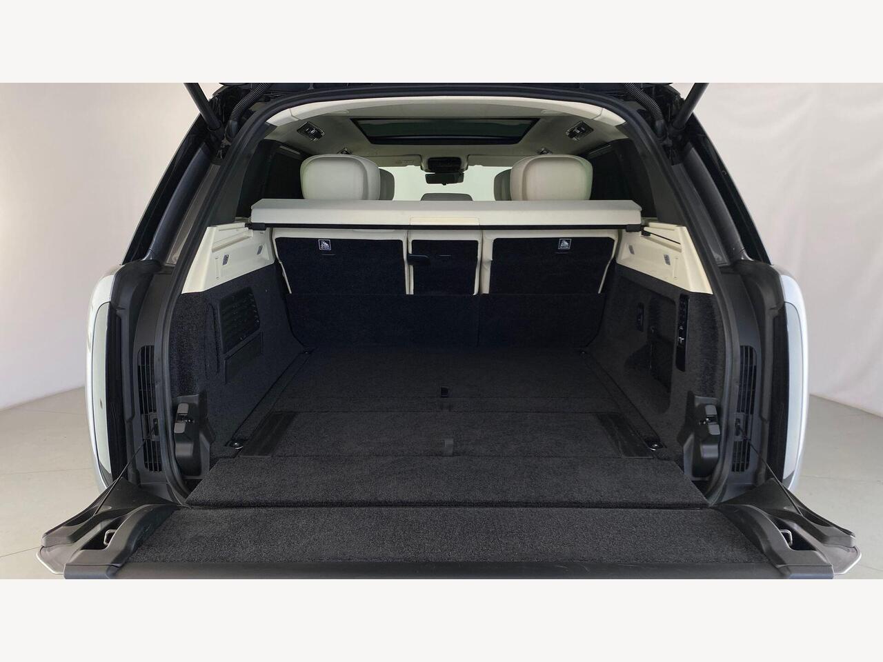 Used Land Rover Range Rover 2025 for sale - 76680169: Photo 10