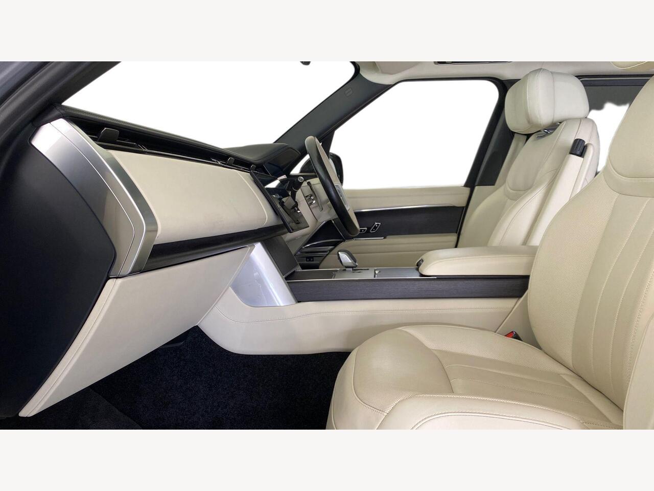 Used Land Rover Range Rover 2025 for sale - 76680169: Photo 3