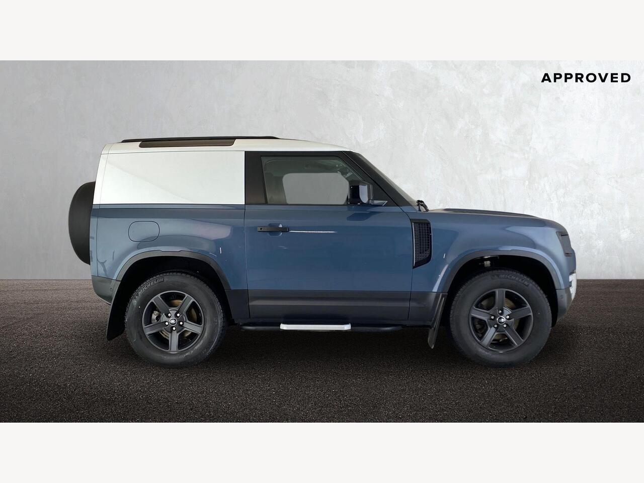 Used Land Rover Defender 2021 for sale - 77050857: Photo 6