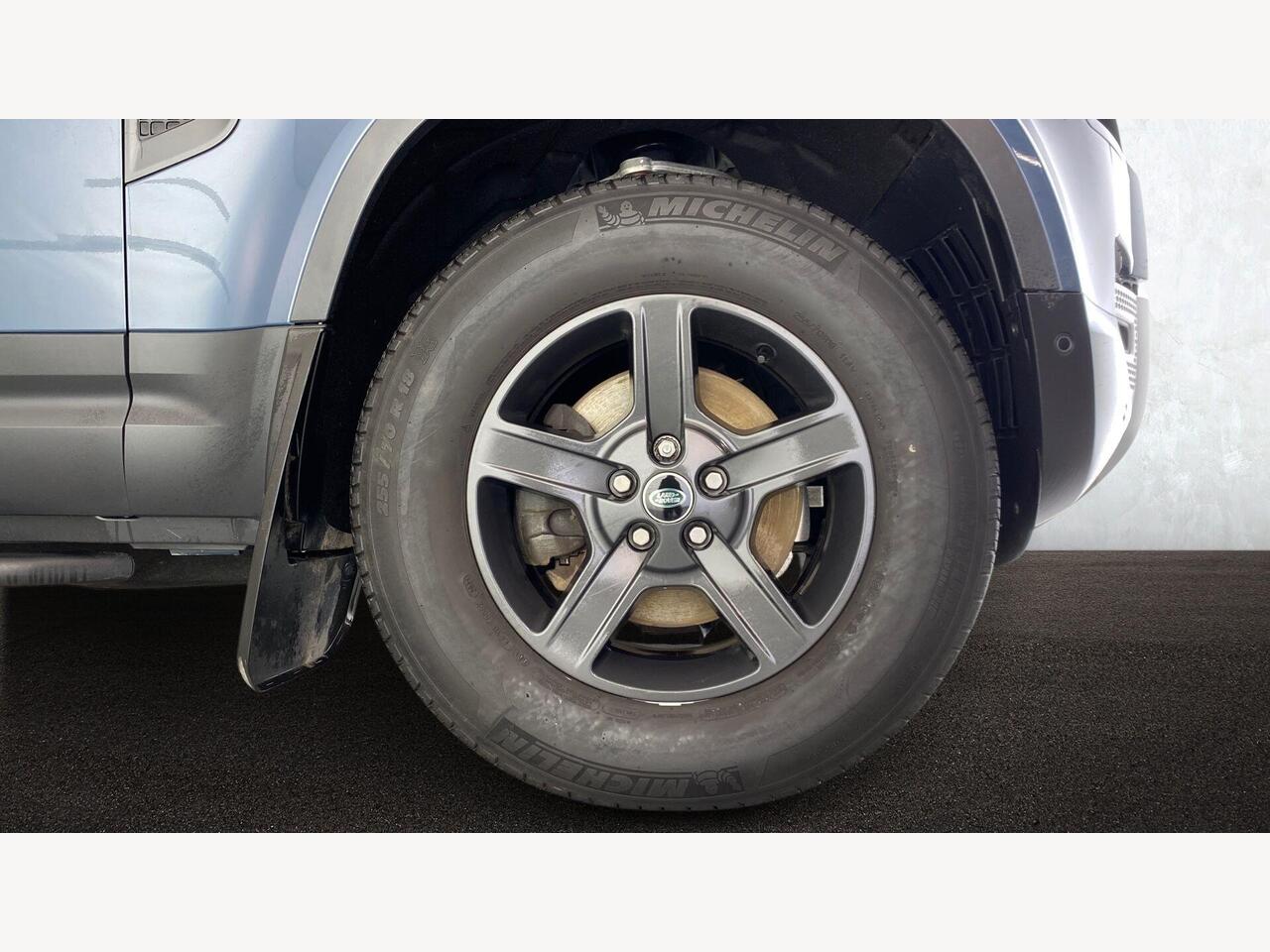 Used Land Rover Defender 2021 for sale - 77050857: Photo 9