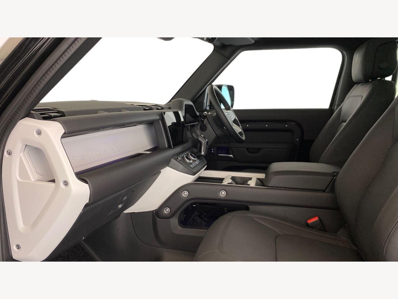 Used Land Rover Defender 2025 for sale - 76680289: Photo 3