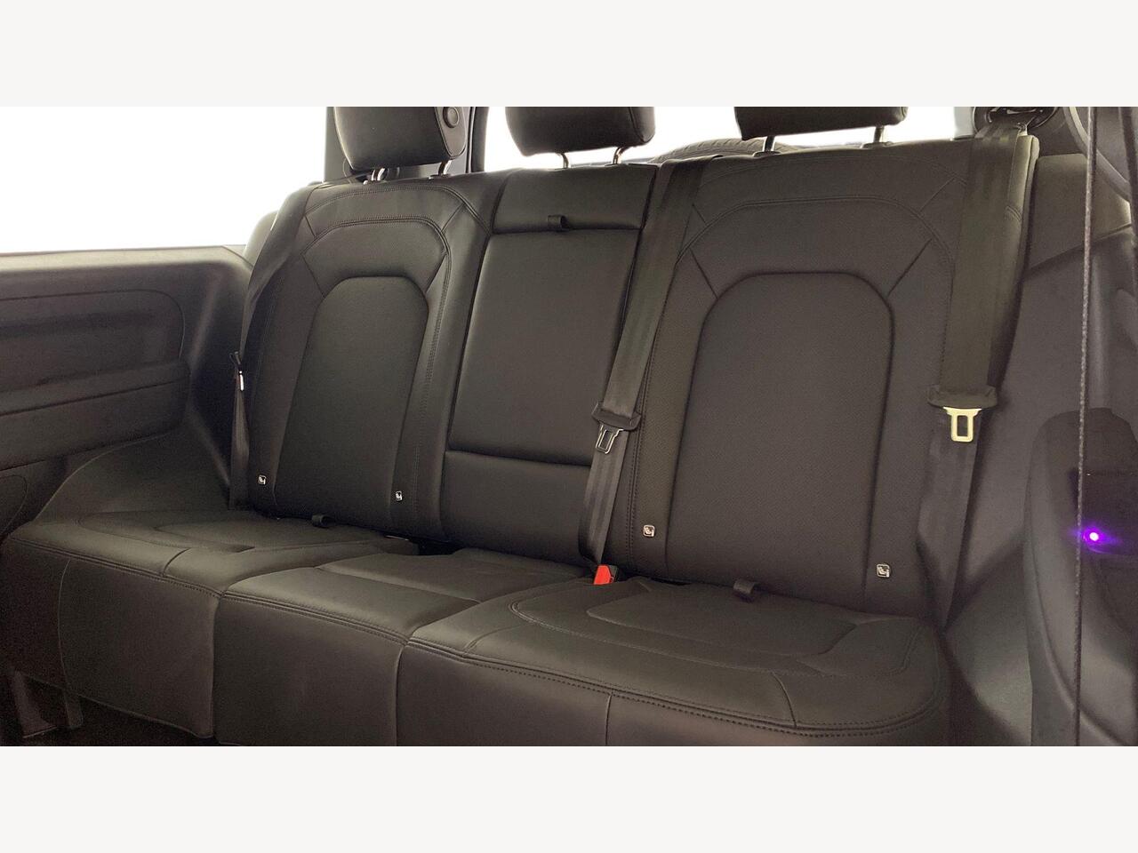 Used Land Rover Defender 2025 for sale - 76680289: Photo 4