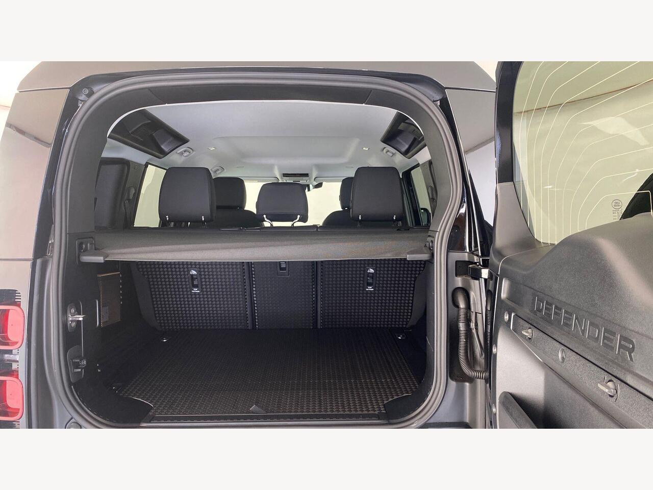Used Land Rover Defender 2025 for sale - 76679159: Photo 10