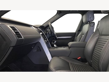 Used Land Rover Discovery 2023 for sale - 76676851: Photo