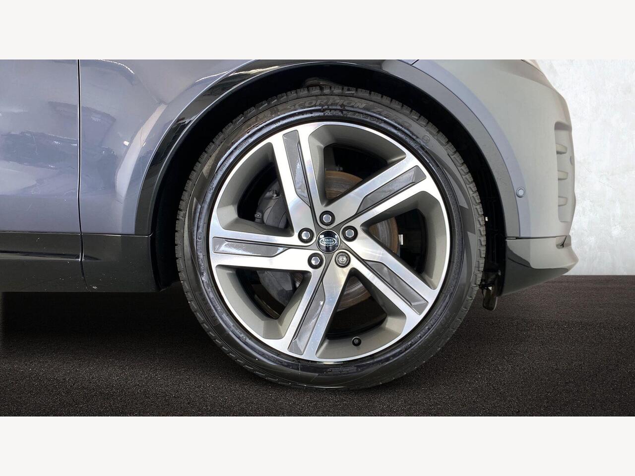 Used Land Rover Discovery 2024 for sale - 78183366: Photo 8