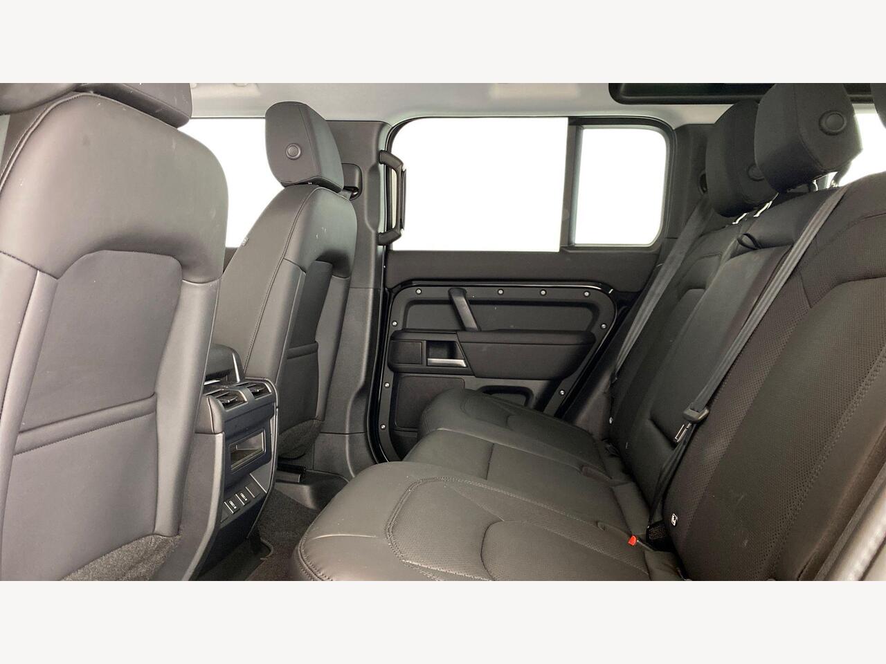 Used Land Rover Defender 2025 for sale - 78140349: Photo 4