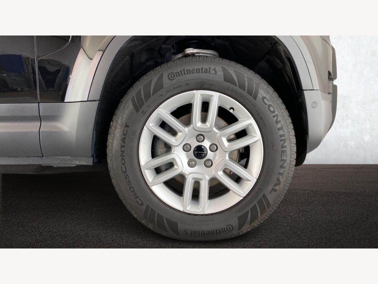 Used Land Rover Defender 2025 for sale - 78140349: Photo 8