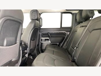 Used Land Rover Defender 2024 for sale - 76676990: Photo