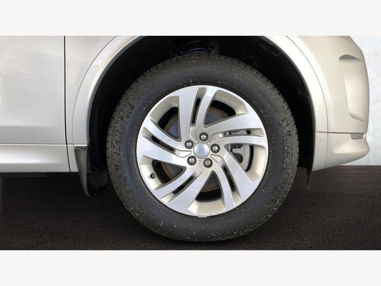 Used Land Rover Discovery Sport 2022 for sale - 76673611: Photo 9