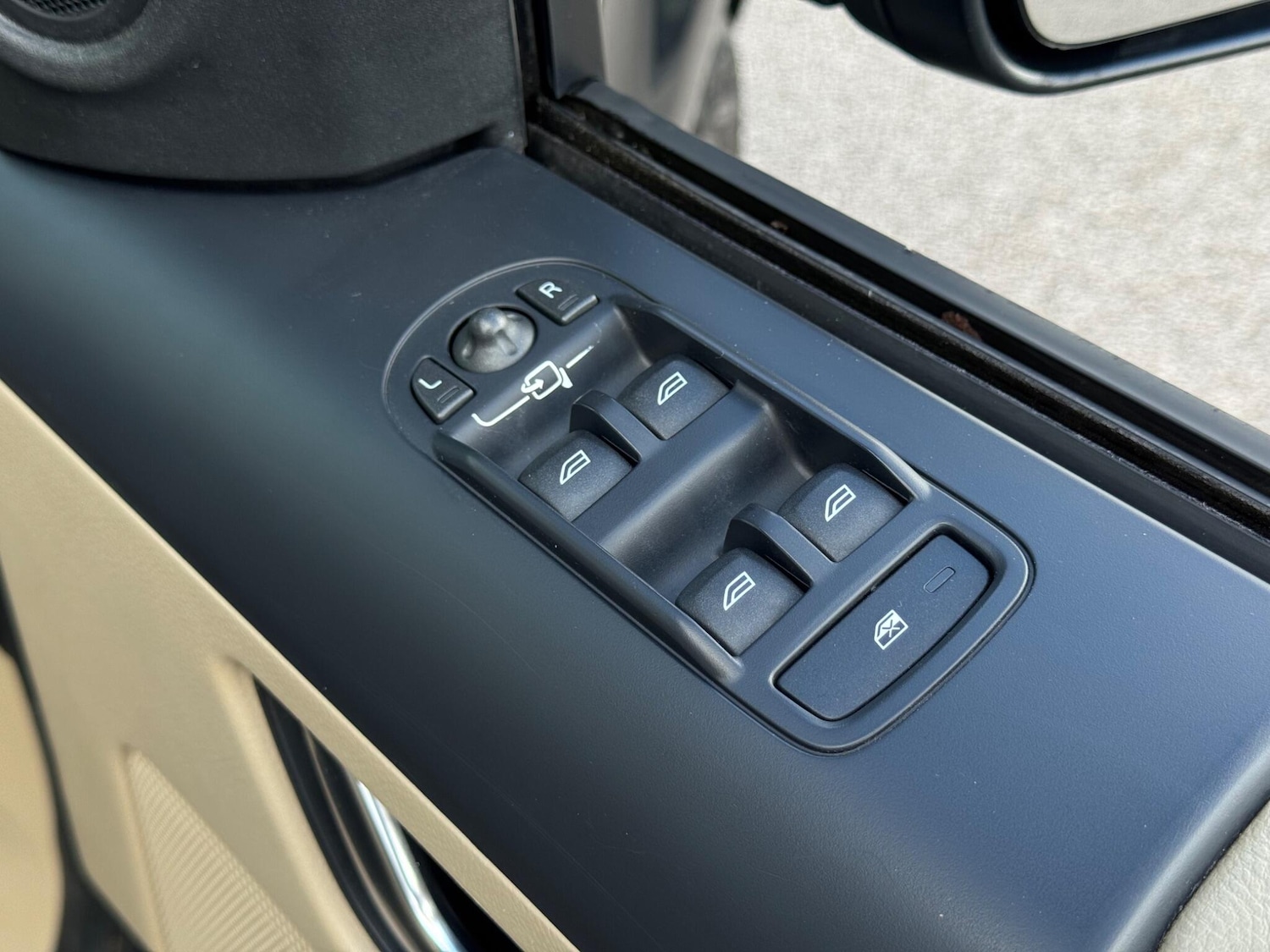 Used Land Rover Freelander 2 2013 for sale - 76013175: Photo 28