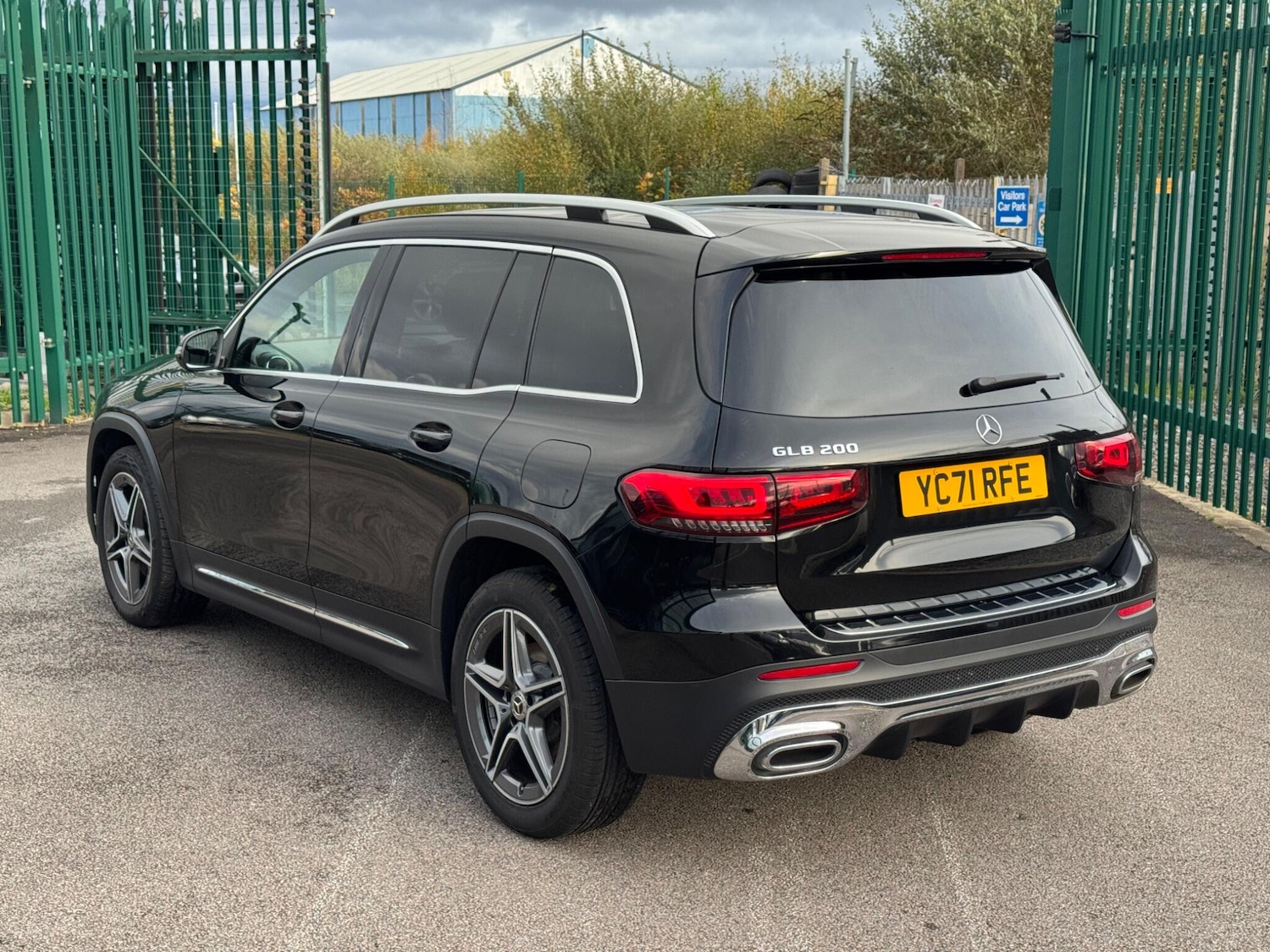 Used Mercedes-Benz GLB 2021 for sale - 76989979: Photo 2