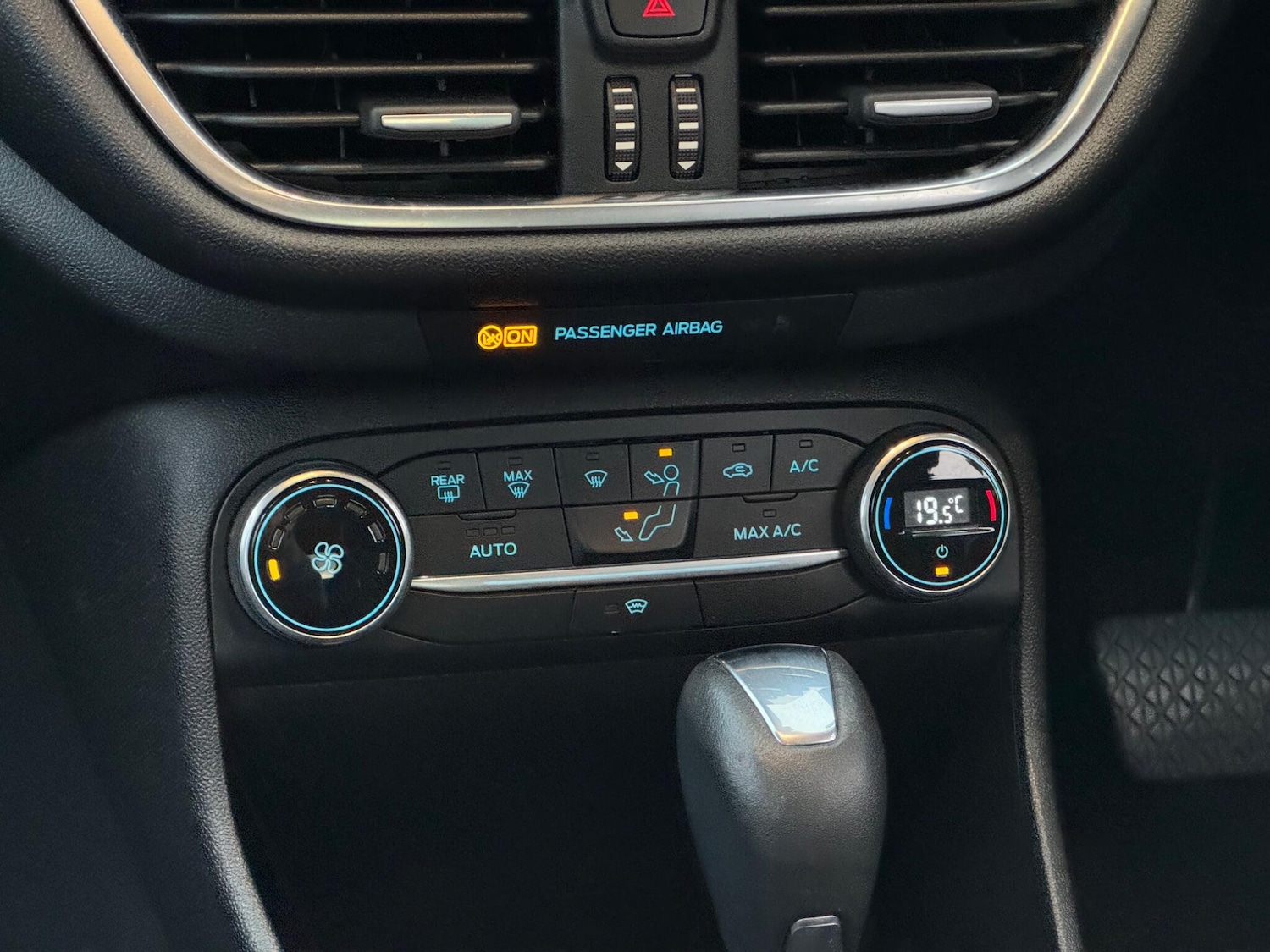 Used Ford Fiesta 2017 for sale - 76714762: Photo 21