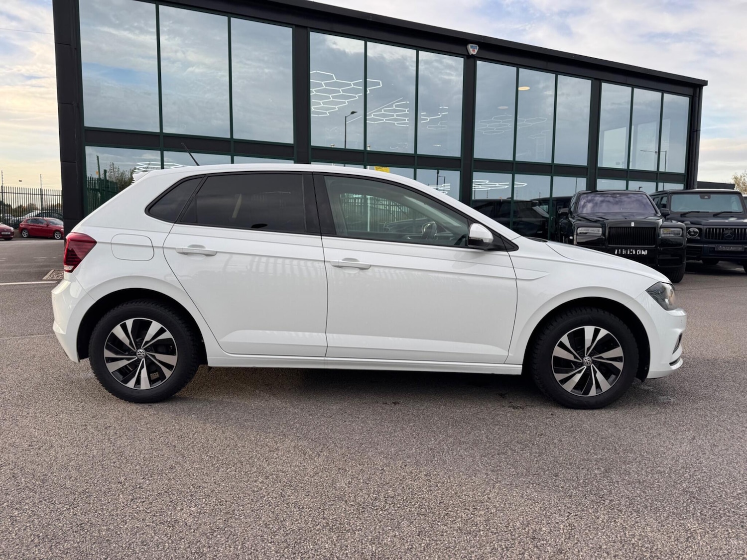 Used Volkswagen Polo 2020 for sale - 76990604: Photo 8