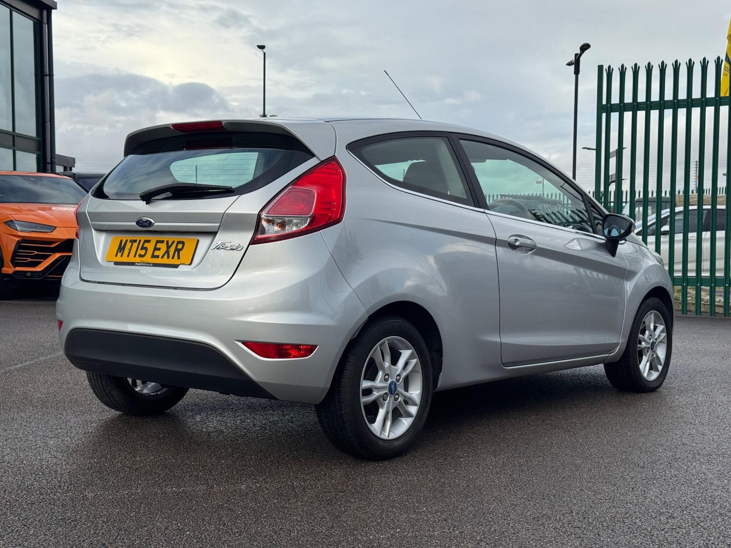 Used Ford Fiesta 2015 for sale - 76337025: Photo 14