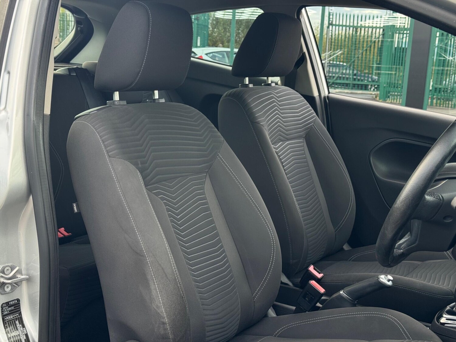 Used Ford Fiesta 2015 for sale - 76337025: Photo 16