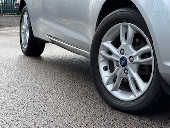 Used Ford Fiesta 2015 for sale - 76337025: Photo