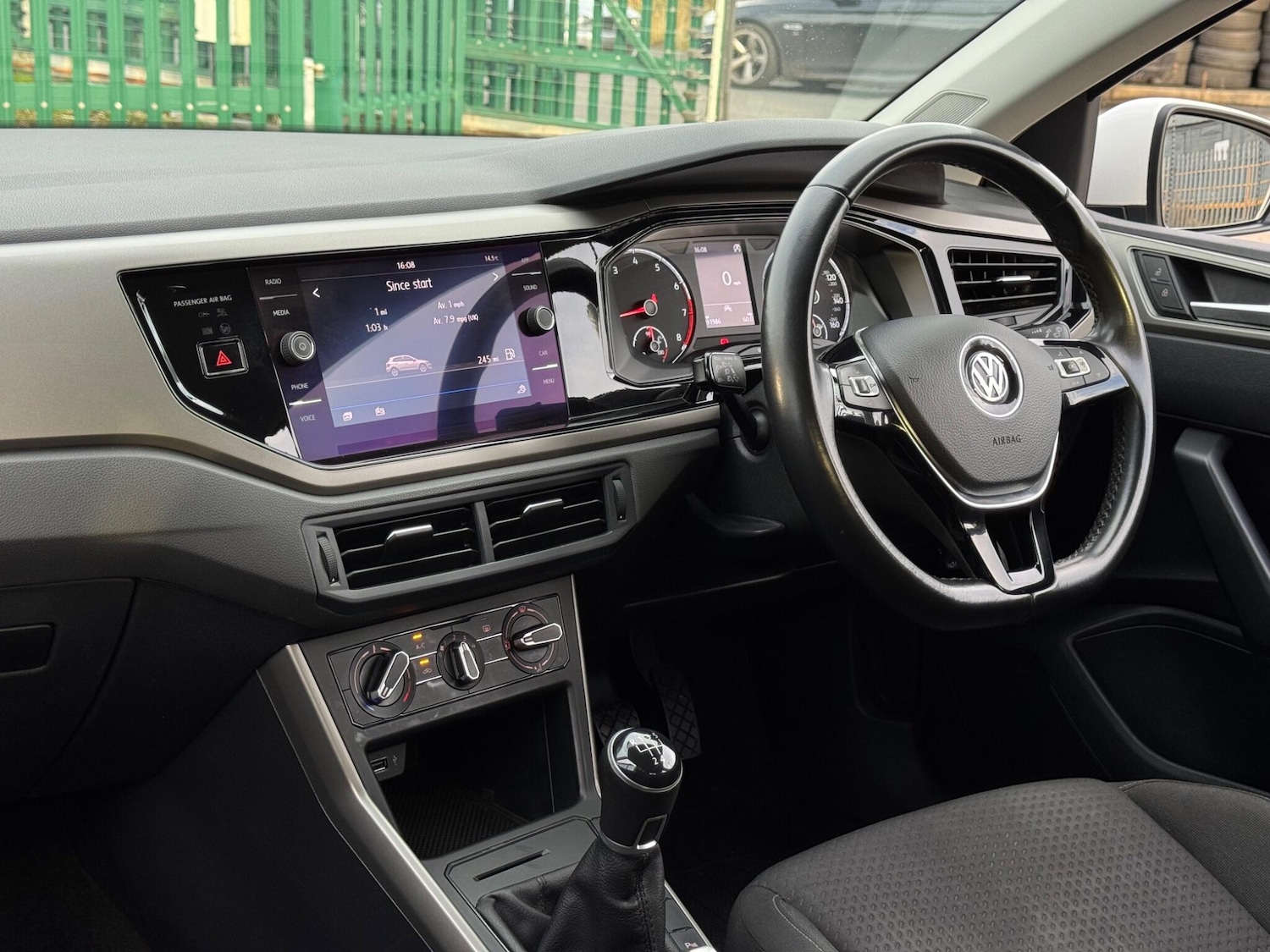 Used Volkswagen Polo 2020 for sale - 76521475: Photo 3