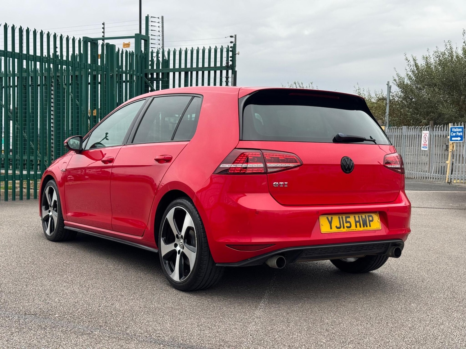 Used Volkswagen Golf 2015 for sale - 76315088: Photo 2