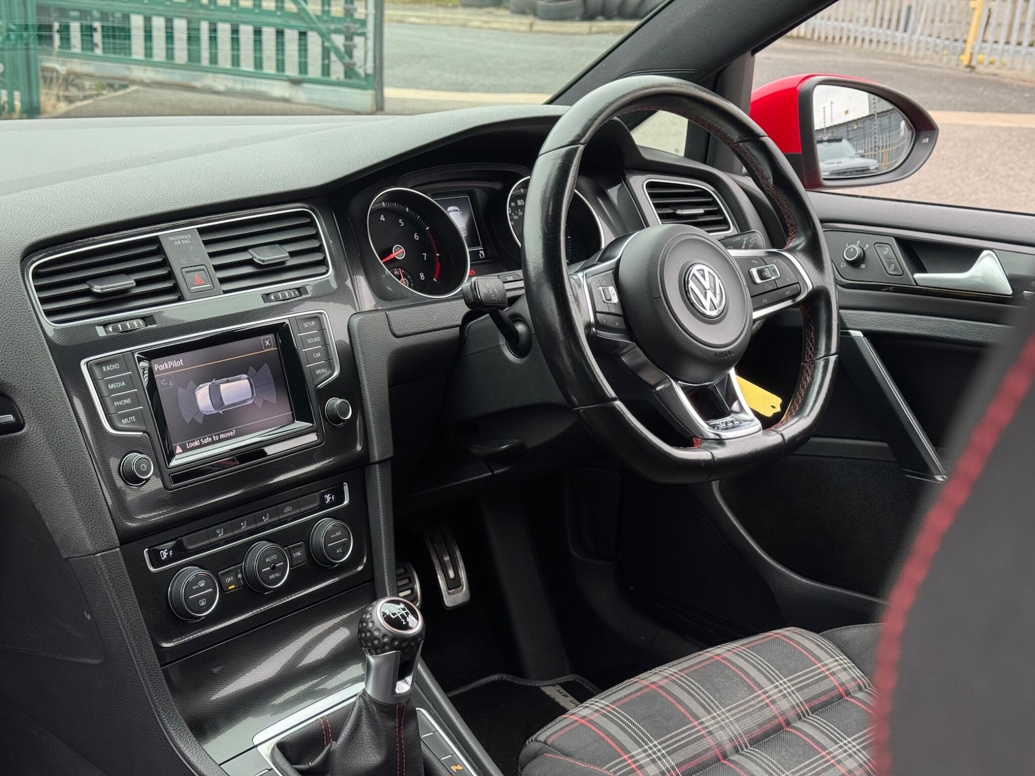 Used Volkswagen Golf 2015 for sale - 76315088: Photo 3