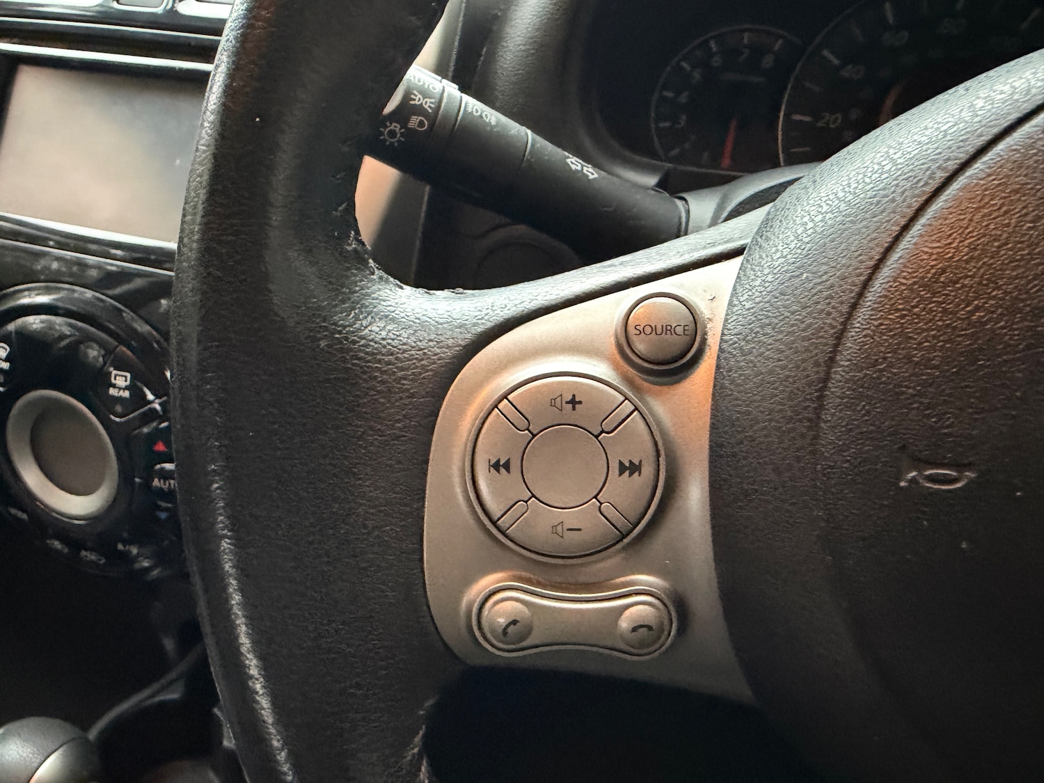 Used Nissan Micra 2013 for sale - 76165206: Photo 22