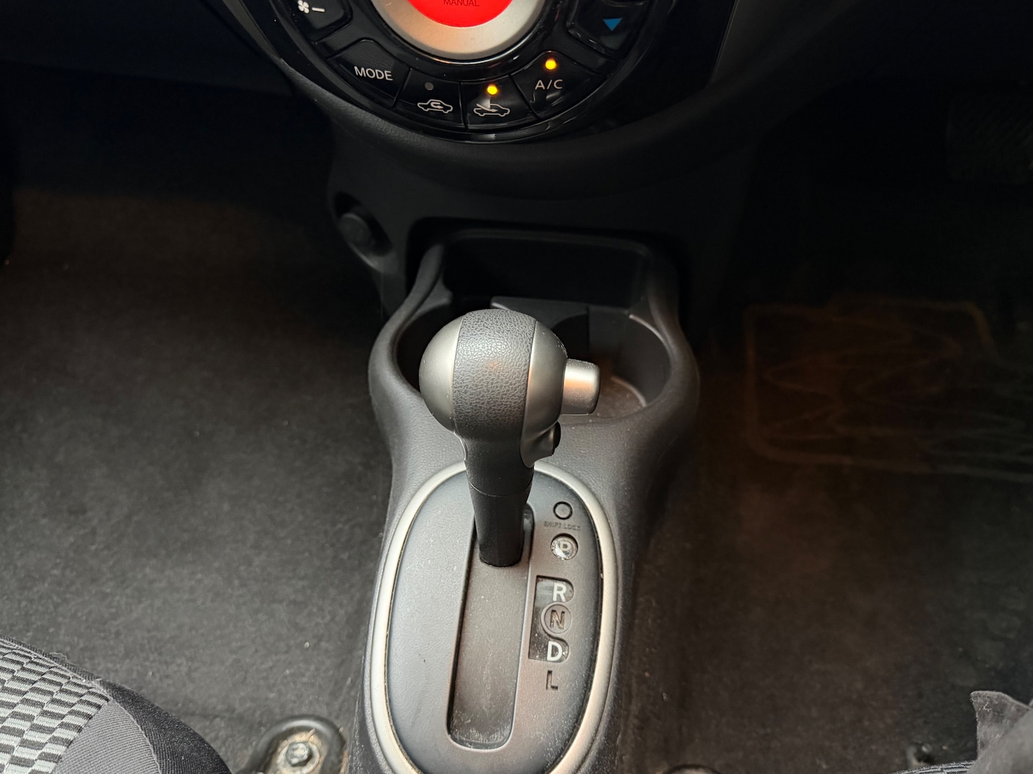 Used Nissan Micra 2013 for sale - 76165206: Photo 24