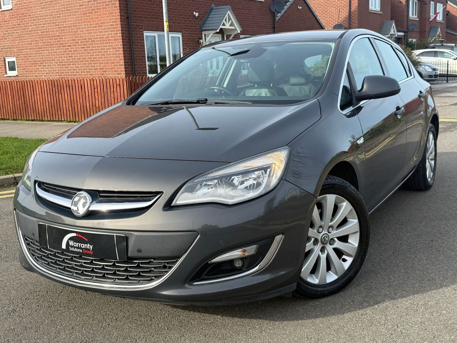 Used Vauxhall Astra 2013 for sale - 77600511: Photo 1