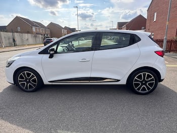 Used Renault Clio 2015 for sale - 79652310: Photo
