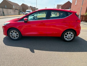 Used Ford Fiesta 2018 for sale - 79318608: Photo