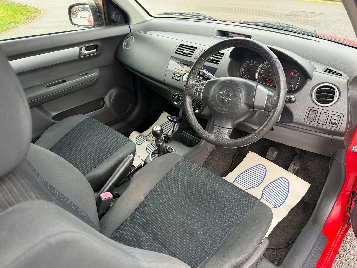 Used Suzuki Swift 2011 for sale - 77685854: Photo 15