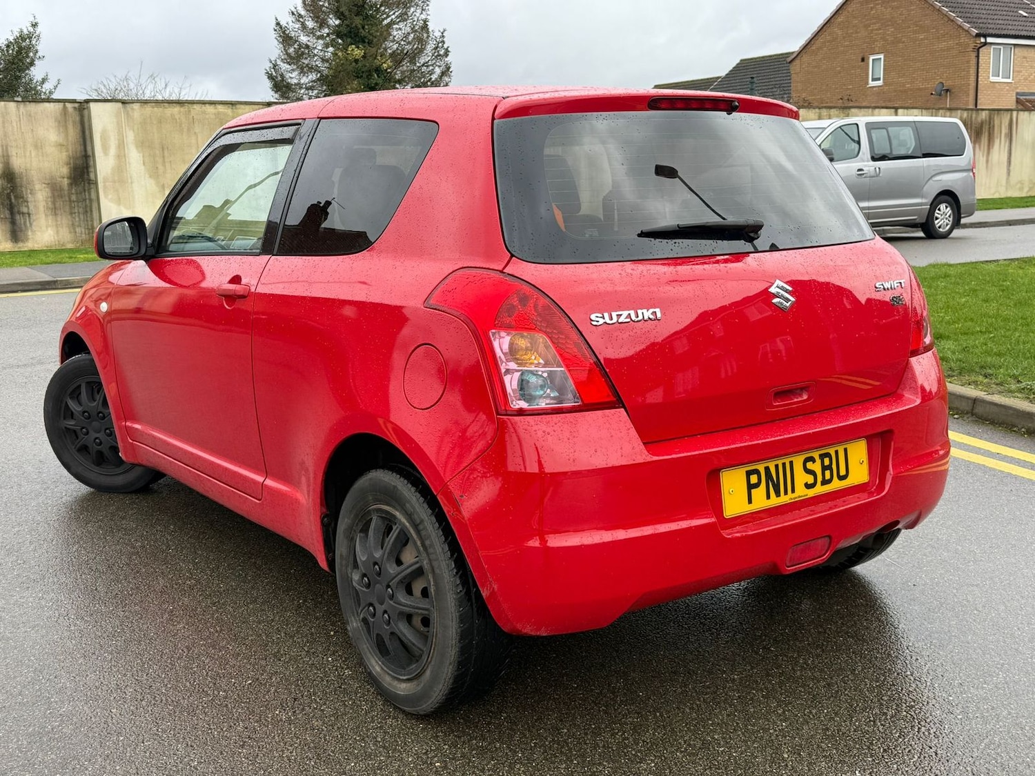 Used Suzuki Swift 2011 for sale - 77685854: Photo 5