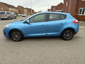 Used Renault Megane 2014 for sale - 77795193: Photo