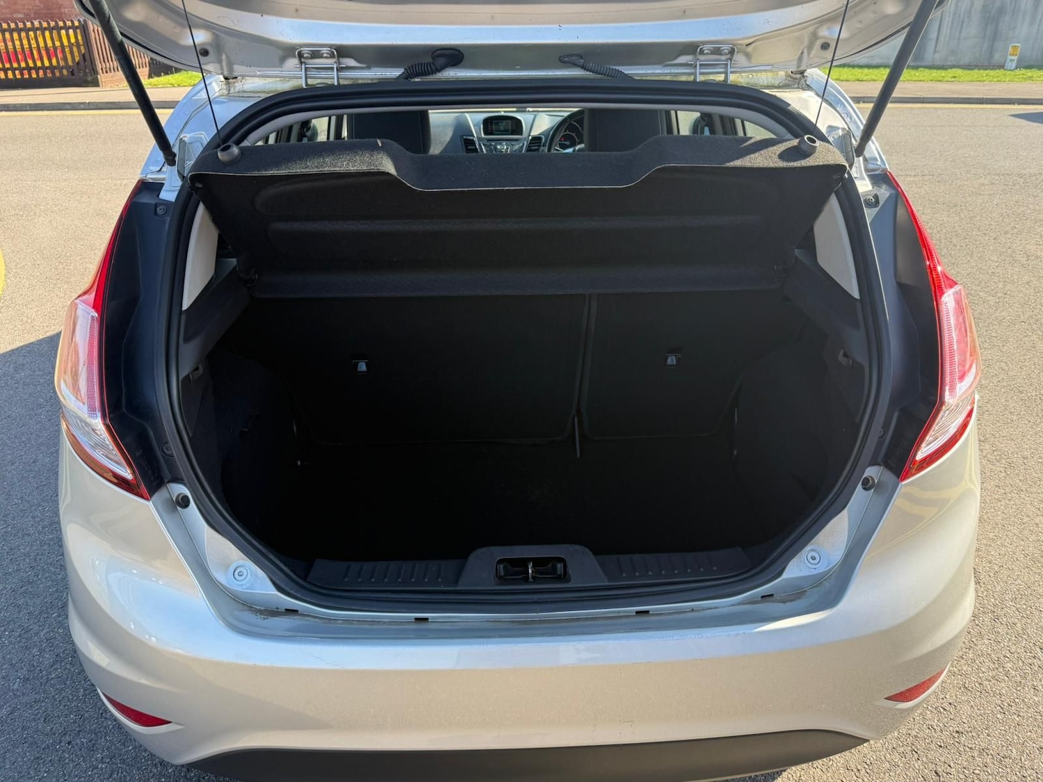 Used Ford Fiesta 2015 for sale - 77960077: Photo 10