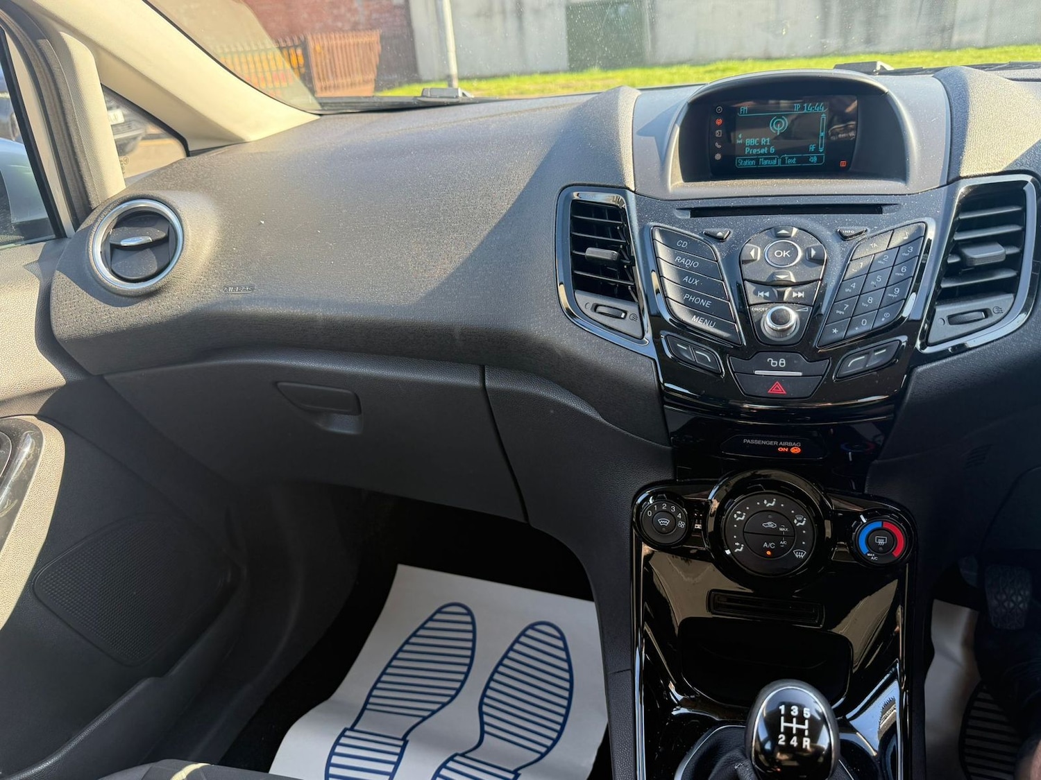 Used Ford Fiesta 2015 for sale - 77960077: Photo 16