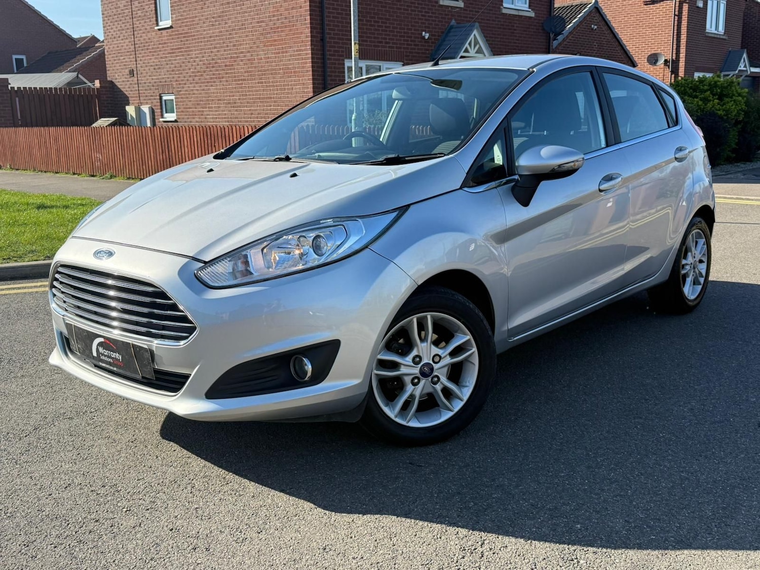 Used Ford Fiesta 2015 for sale - 77960077: Photo 2