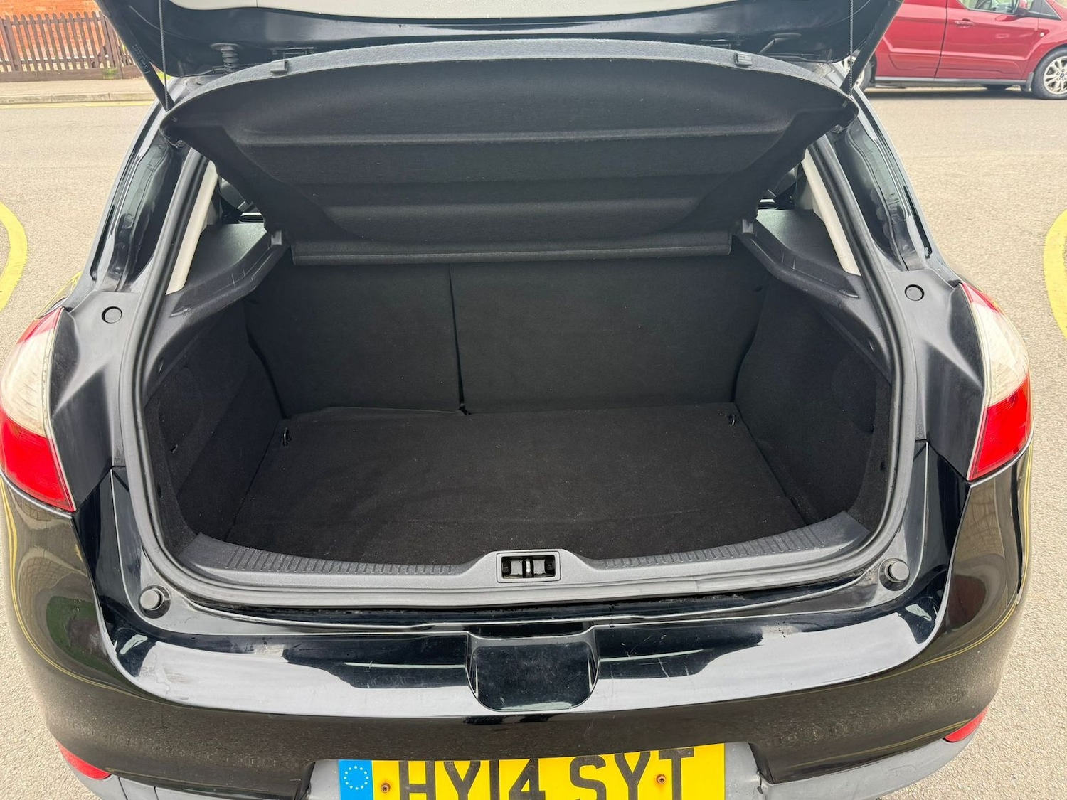 Used Renault Megane 2014 for sale - 77685837: Photo 12