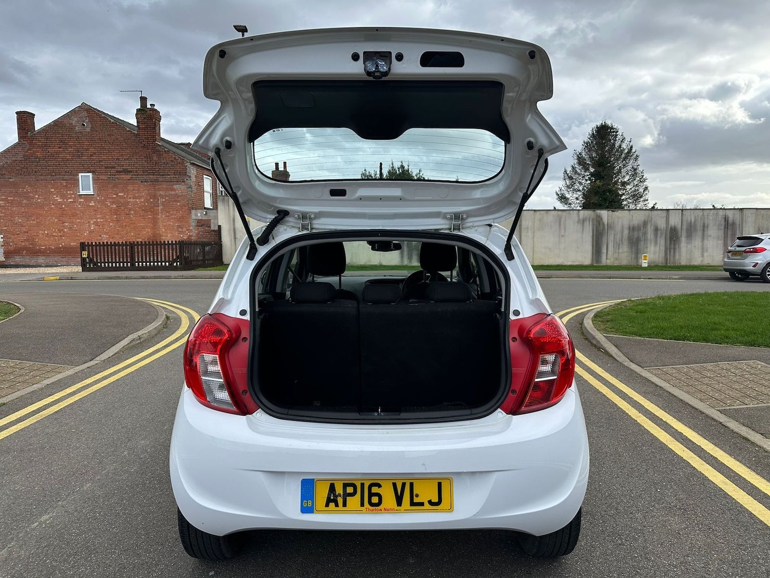 Used Vauxhall Viva 2016 for sale - 77894052: Photo 4