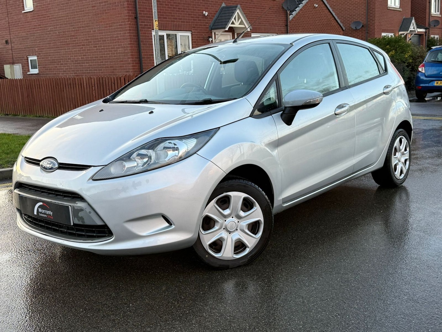 Used Ford Fiesta 2010 for sale - 77634713: Photo 2