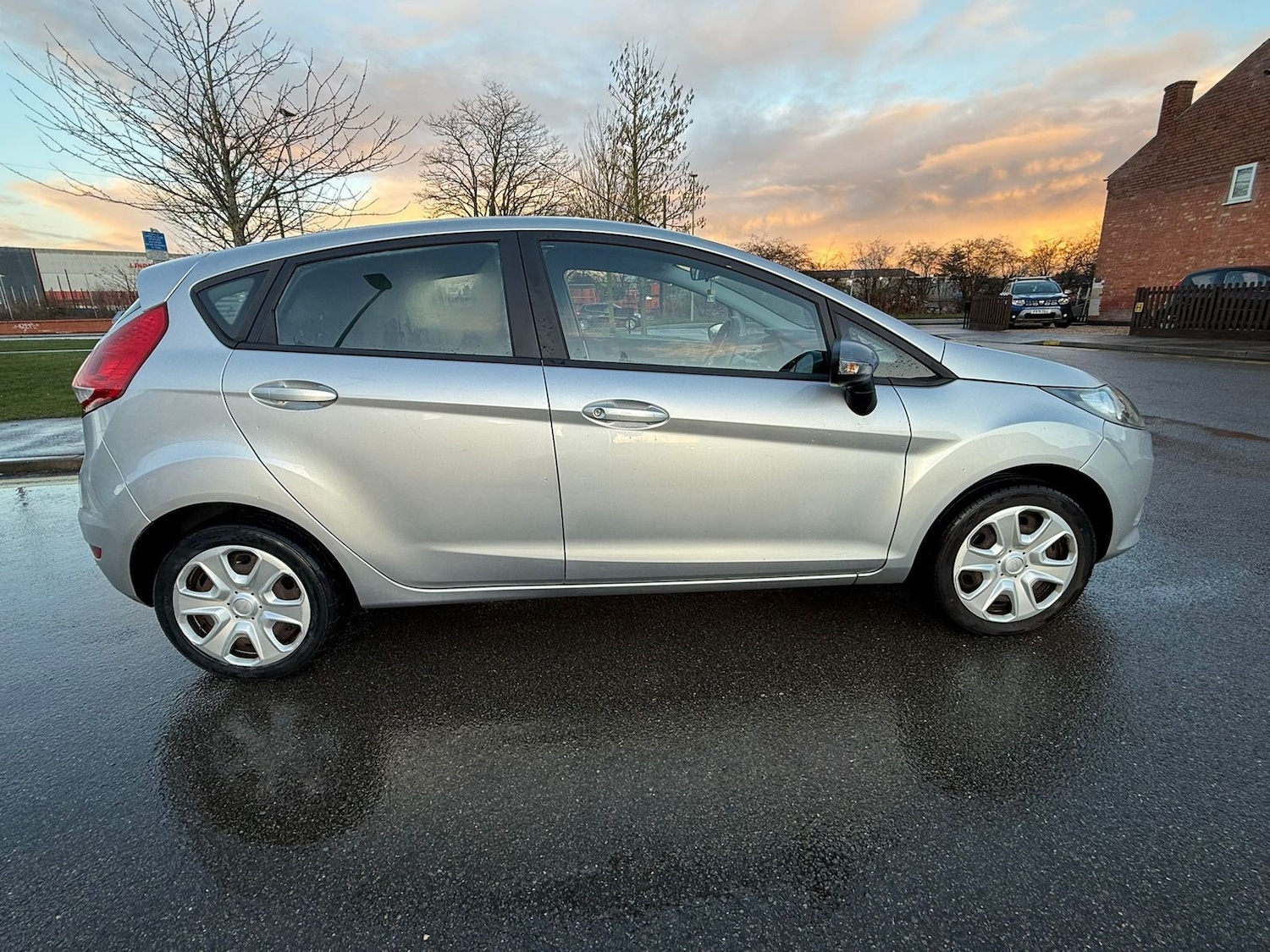 Used Ford Fiesta 2010 for sale - 77634713: Photo 9