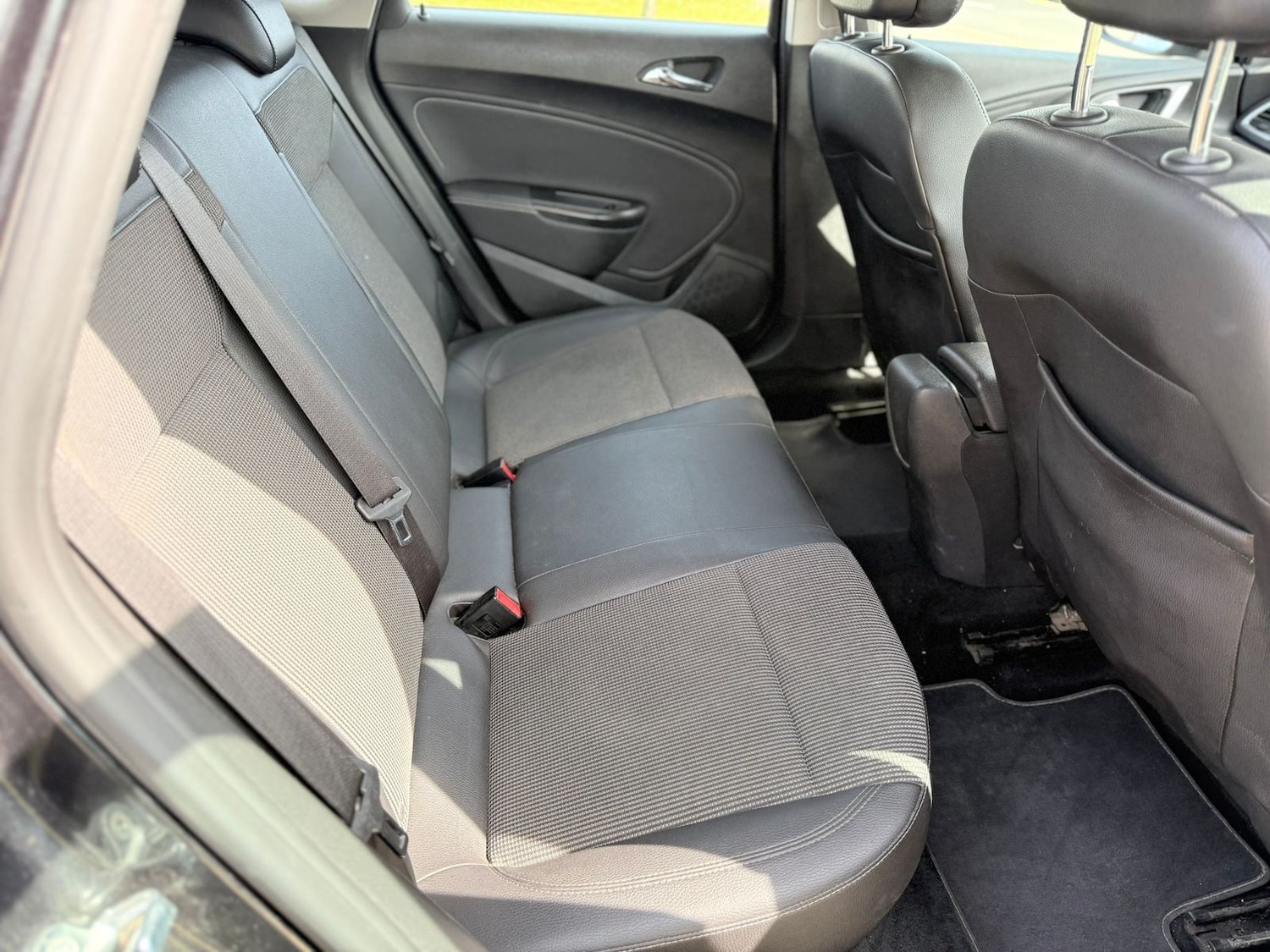 Used Vauxhall Astra 2012 for sale - 78198228: Photo 16