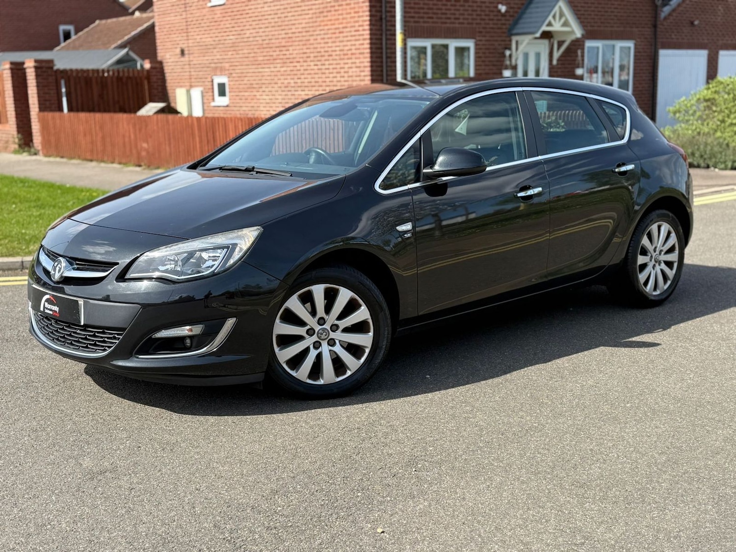 Used Vauxhall Astra 2012 for sale - 78198228: Photo 2
