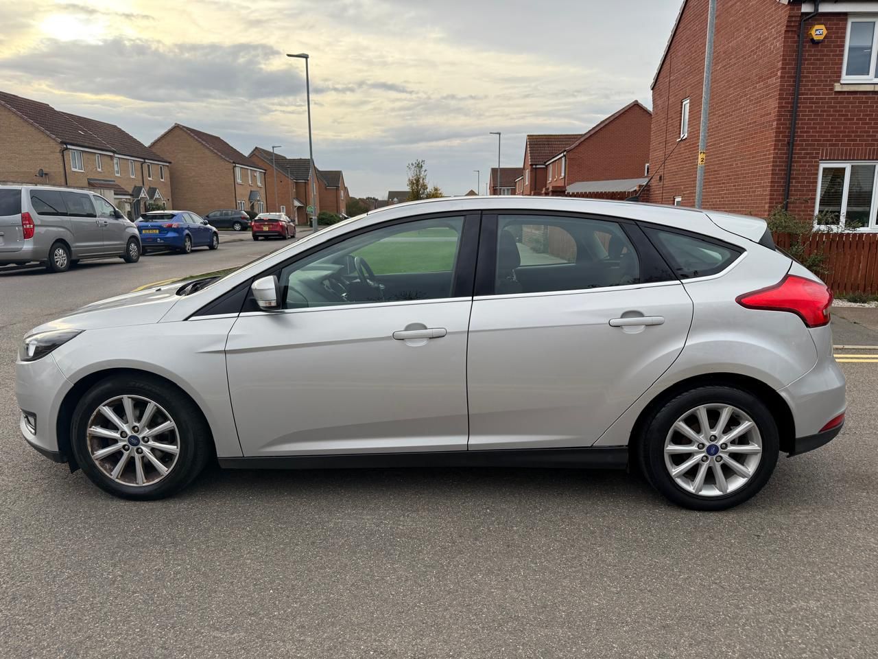 Used Ford Focus 2015 for sale - 77269475: Photo 2
