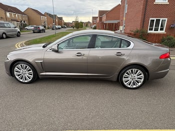 Used Jaguar XF 2012 for sale - 79733996: Photo